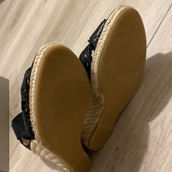 Club Monaco - Model Lulloo Wedge - Picture 5 of 7